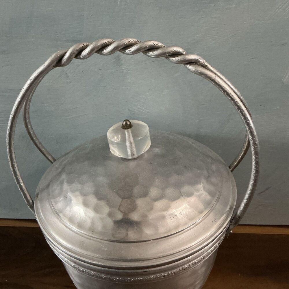 Vintage 1940s Lehman Aluminum Hand Forged Ice Bucket | Lucite Knob | No Insert - Picture 6 of 11